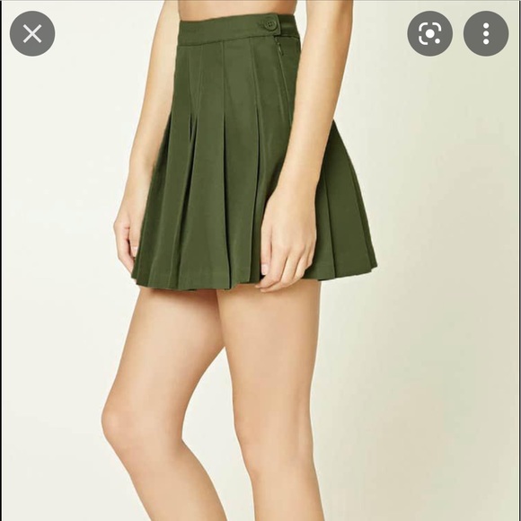 💗NWOT School Girl Khaki Green Pleated Mini Skirt by F21 in Size S - Picture 6 of 7